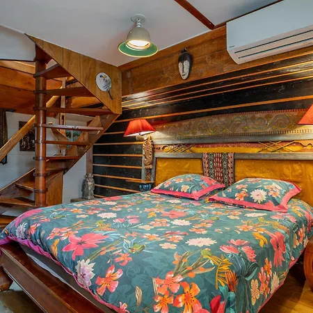 Botel Superbe Peniche En Centre