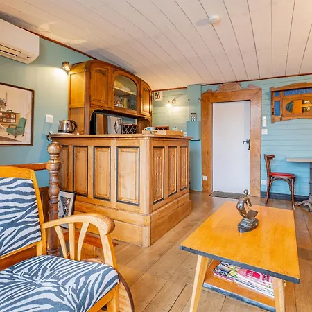 Superbe Peniche En Centre 2*