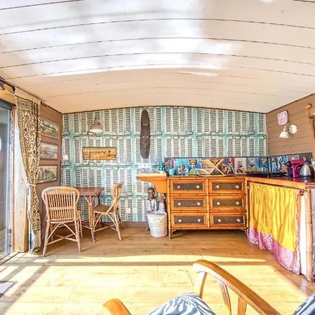 La Petite Annick Hotel en barco 2*