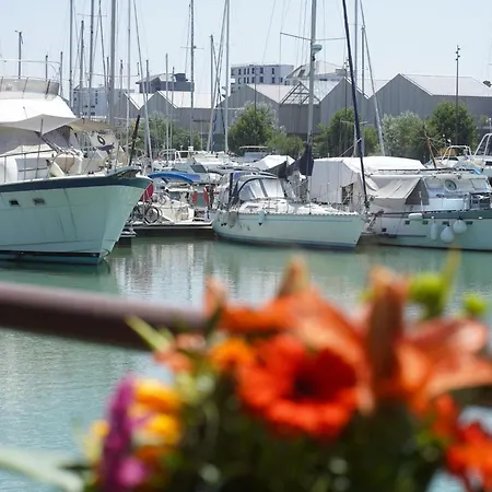 Superbe Peniche En Centre