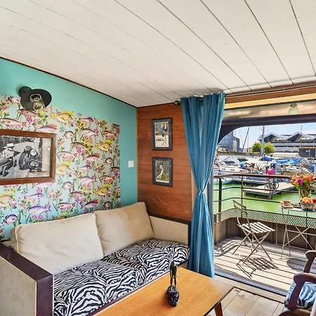Superbe Peniche En Centre Botel Bordeaux