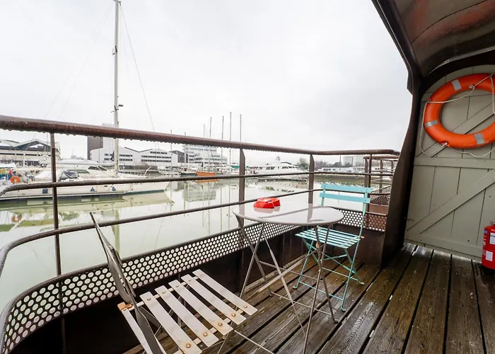 Superbe Peniche En Centre