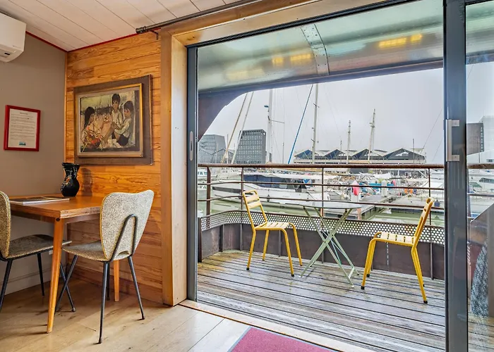 La Petite Annick Hotel en barco 2*