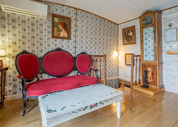 Superbe Peniche En Centre Botel