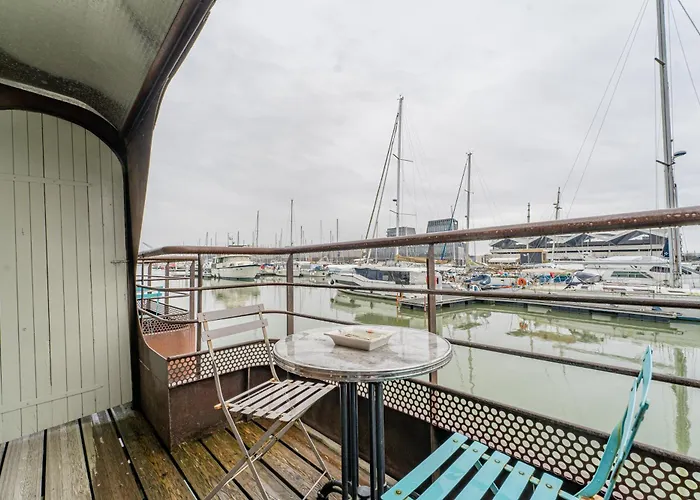 Botel Superbe Peniche En Centre