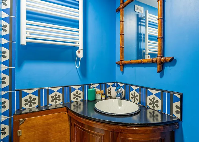 Superbe Peniche En Centre Botel Bordeaux