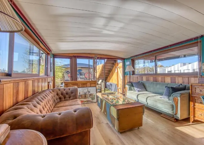 Botel Superbe Peniche En Centre 2*