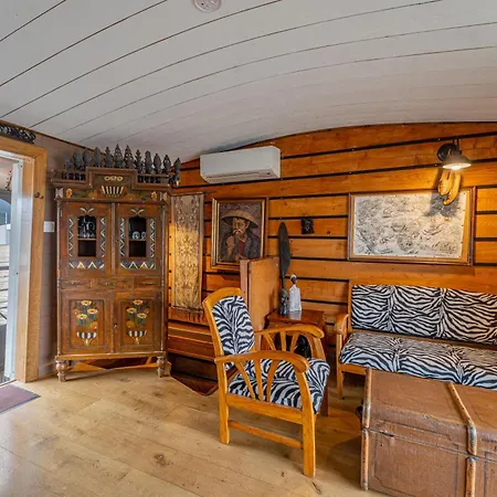 Superbe Peniche En Centre Ботель Бордо