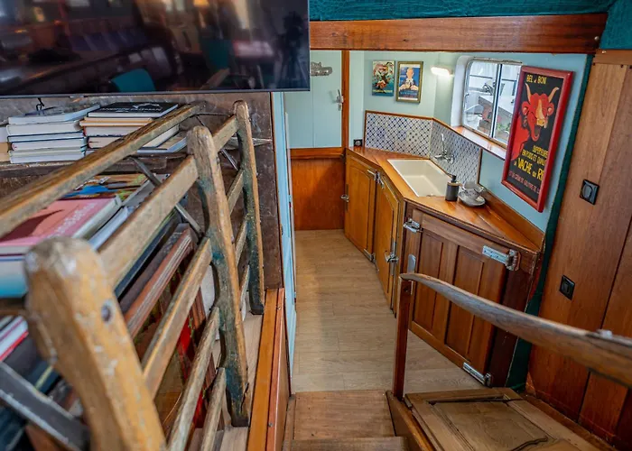 Superbe Peniche En Centre