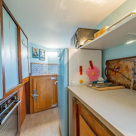 Botel Superbe Peniche En Centre 2*