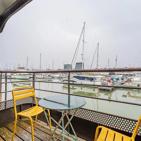 Botel Superbe Peniche En Centre